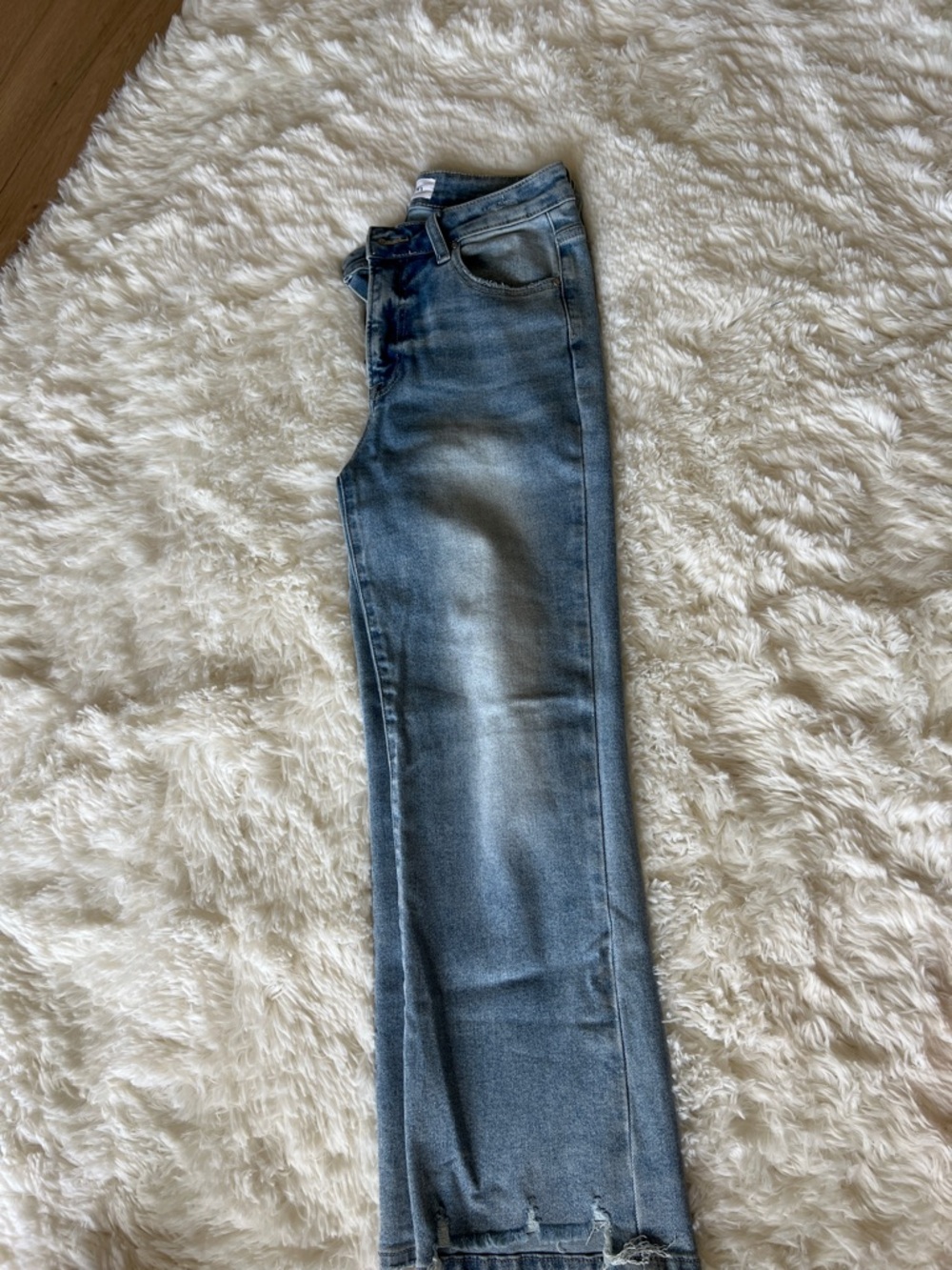 Women's Straight-Leg Jeans in Faded Blue Wash